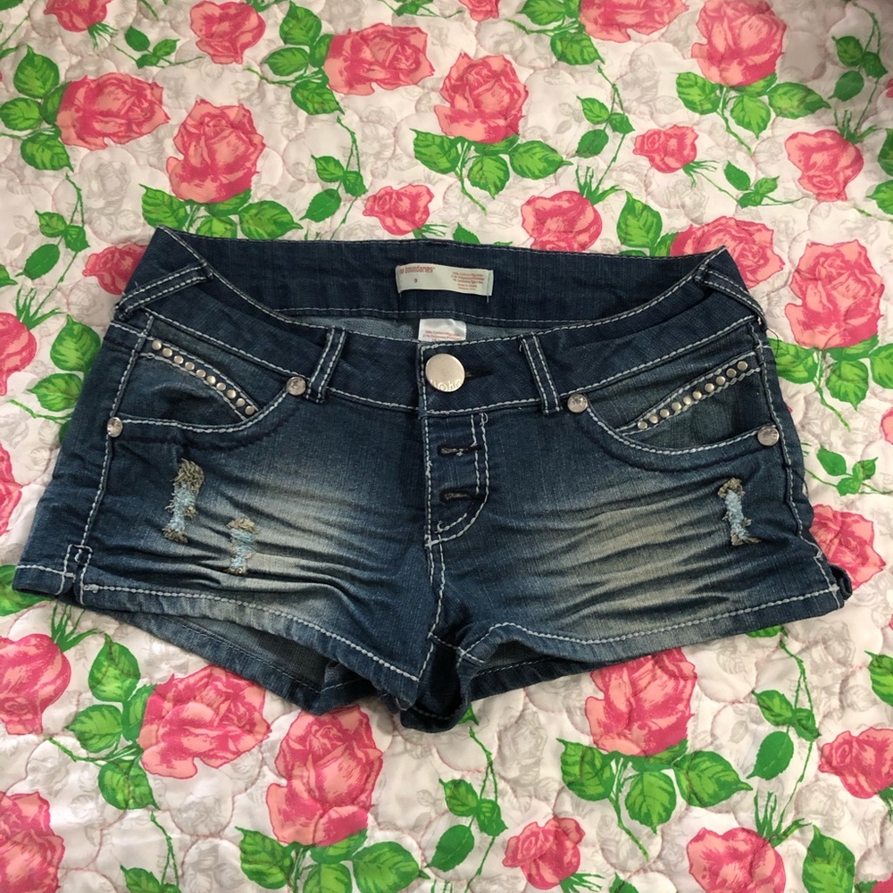 No boundaries Jean shorts